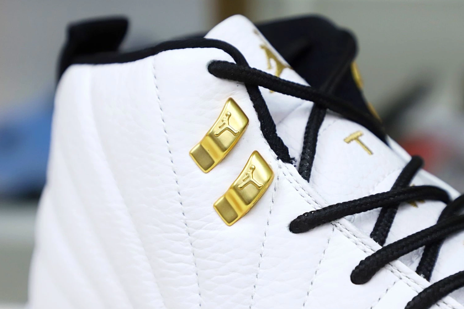 12 AIR 'ROYALTY' JORDAN RETRO 0123